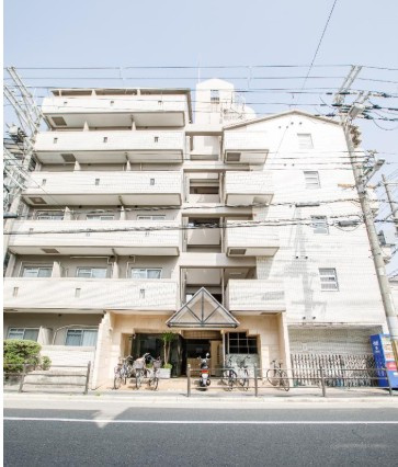 クラウンハイム淀川の外観