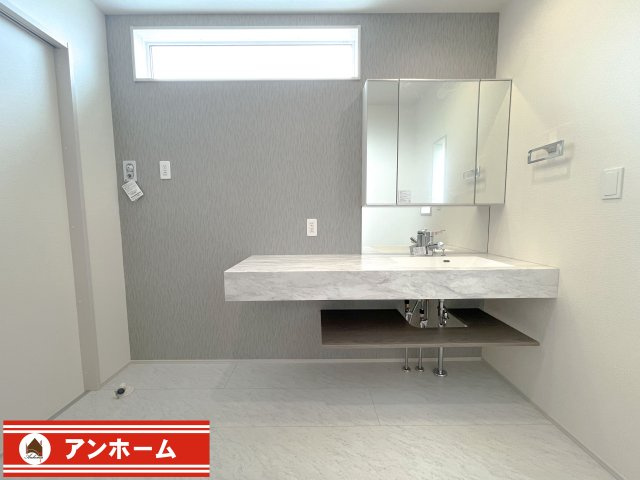 大和高田市西坊城３号棟のその他