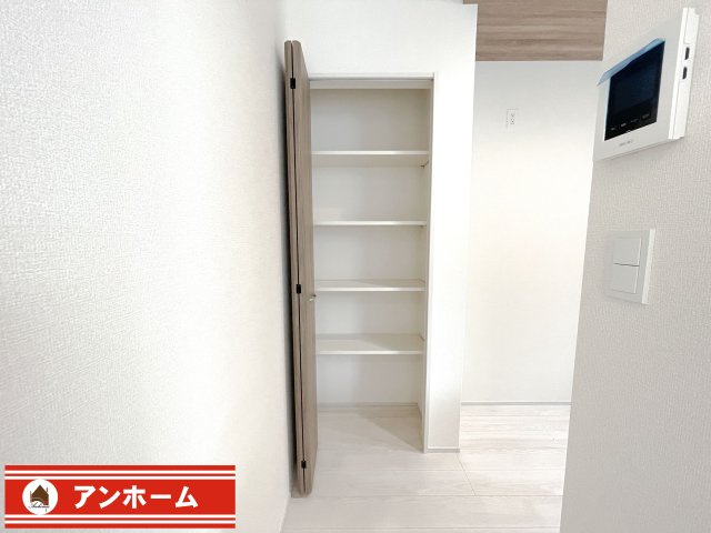 大和高田市西坊城３号棟の収納|収納のためのスペースです