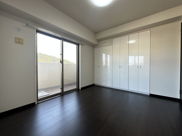 アルファステイツ塩屋駅前ヒルサイドテラスの洋室