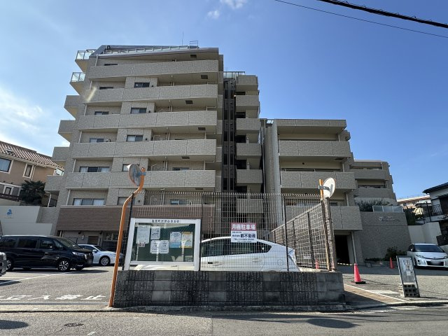 アルファステイツ塩屋駅前ヒルサイドテラスの外観