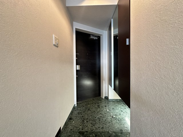 アルファステイツ塩屋駅前ヒルサイドテラスの玄関