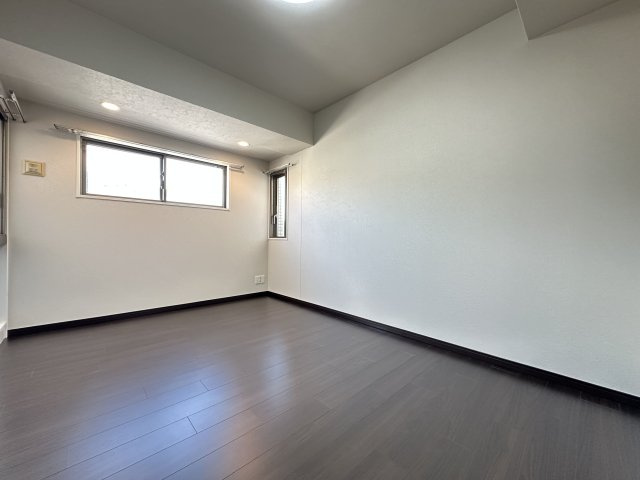 アルファステイツ塩屋駅前ヒルサイドテラスの洋室