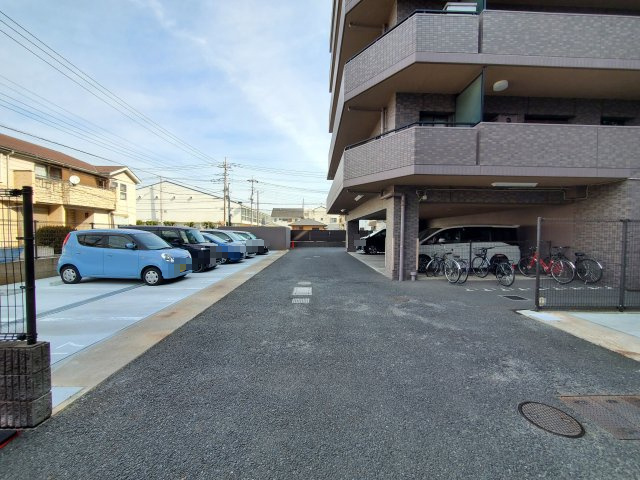 レーベンハイム吉川グランスクエアの駐車場|駐車場です