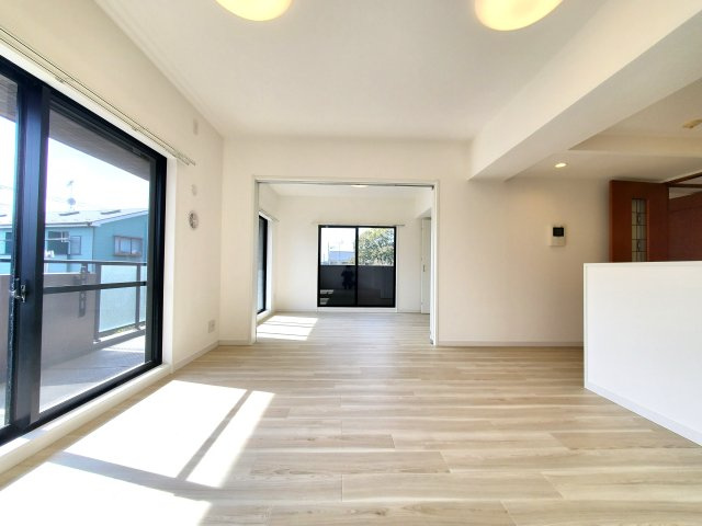 レーベンハイム吉川グランスクエアのエントランス|清潔なエントランスです