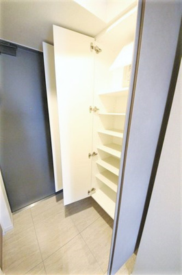 【玄関】 | SK RESIDENCES SHINSAIBASHI