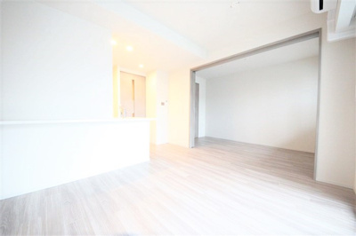 【居間・リビング】 | SK RESIDENCES SHINSAIBASHI