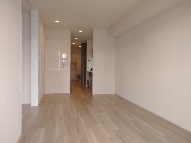 （シニア限定）ヘーベルヴィレッジ大宮の居間・リビング|広々としたフローリング仕様のリビング