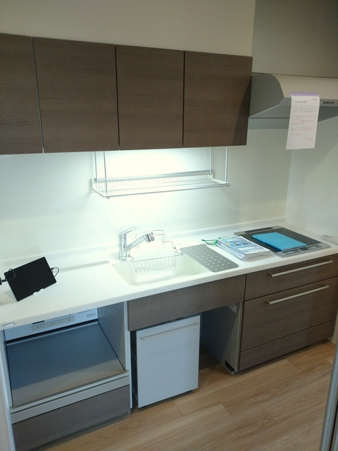 （シニア限定）ヘーベルヴィレッジ大宮のキッチン|火を使わない安心のIH２口コンロ付システムキッチン