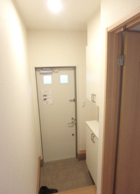 【玄関】 | ミッテルドルフ新江古田