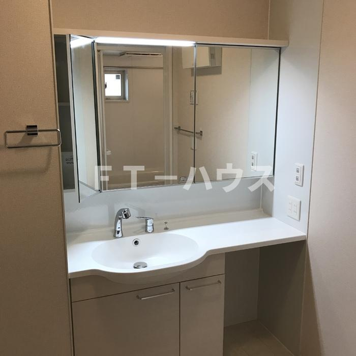 サラサーテの独立洗面台|洗面化粧台