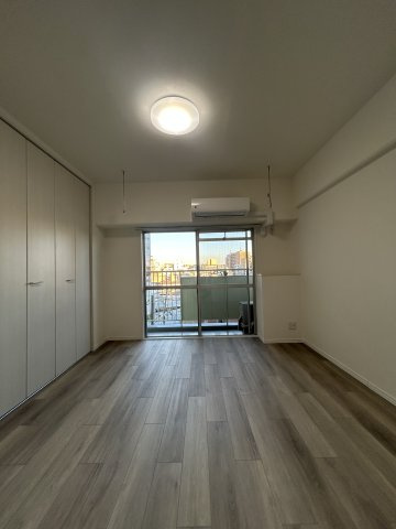 エバービューハイツの洋室