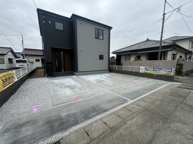 新築　伊勢崎市連取町第4　Livele Garden.S 　1号棟の駐車場|現地写真　駐車スペースは並列2から3台分可能です！
