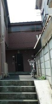 T's （ティーズ）のエントランス