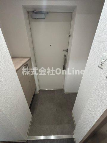 シャルールメゾン桃谷の玄関
