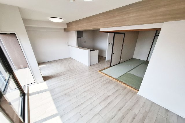 朝日プラザシティサザンパーク4番街（F棟）の居間・リビング