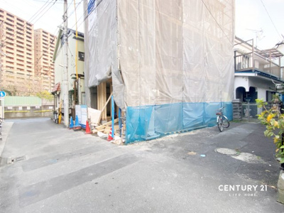 【前面道路含む現地写真】
