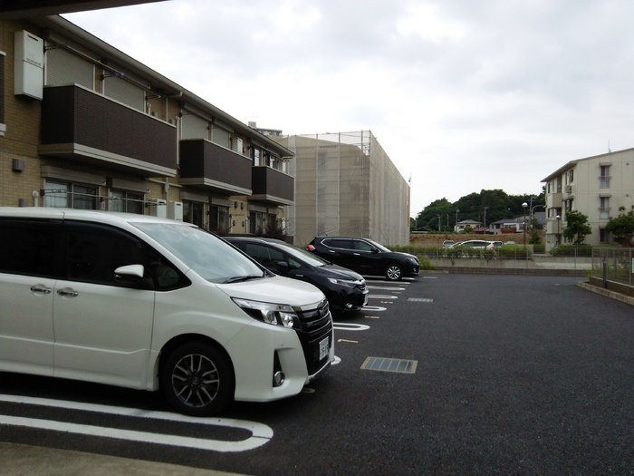 プレジオ幕張の駐車場|駐車場