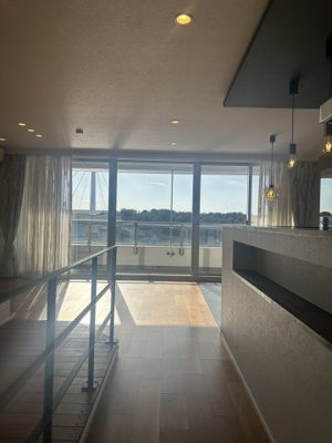 【居間・リビング】 | マイキャッスル八景島アクア・シェーナ