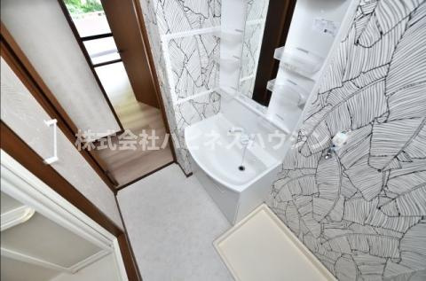 INSURANCE(インシュランス)BLDG.(ビルディング)XIX(ナインティーン)松戸の独立洗面台|シャンプードレッサーあり