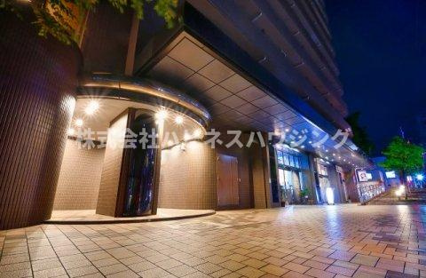 INSURANCE(インシュランス)BLDG.(ビルディング)XIX(ナインティーン)松戸のエントランス