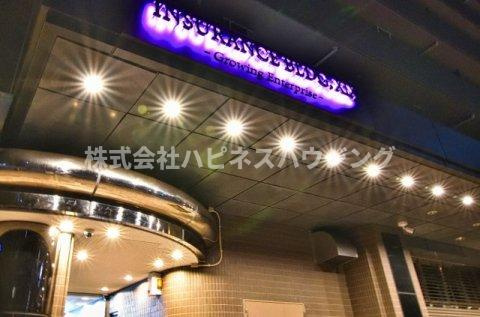 INSURANCE(インシュランス)BLDG.(ビルディング)XIX(ナインティーン)松戸のエントランス