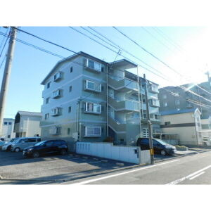 プライメリー岡島の駐車場