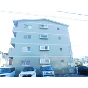 プライメリー岡島の駐車場