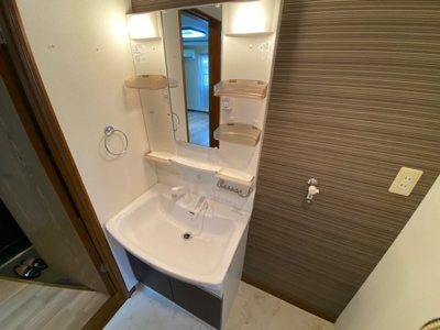 【独立洗面台】 | 但馬ビル | 独立洗面台で身支度をすべて済ませてしまいましょう