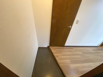 【玄関】 | 但馬ビル | ゆったりとした玄関です