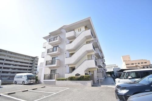 福岡市博多区井相田２丁目の賃貸マンションの外観|外観写真