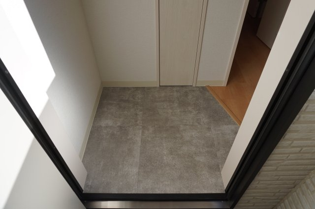 クレアール八戸ノ里の玄関