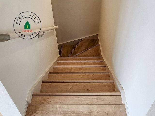 福岡市中央区港3丁目第1-1棟（1号棟）の内観：施工例|平屋はワンフロアしかないため、部屋と部屋の距離が近くなります。 生活音の緩衝材として廊下を活用するのがおすすめです。