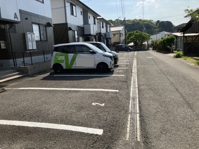 ファミール小春の里 A棟の駐車場|駐車場