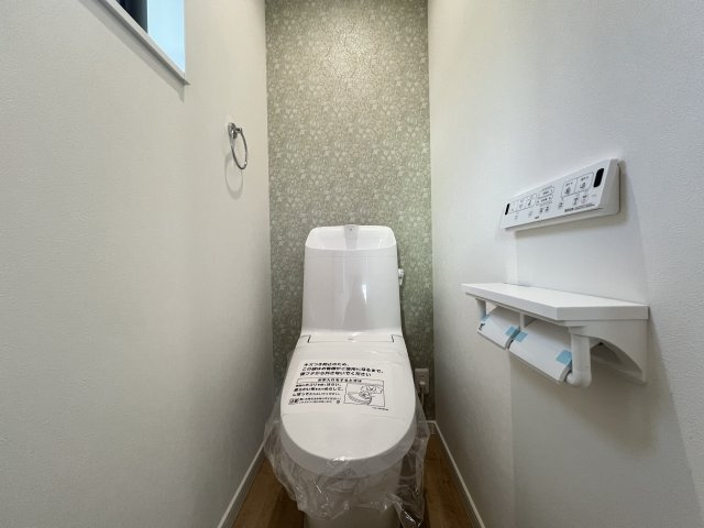～海の風感じるこの場所で～西柴2丁目新築戸建てのトイレ|落ち着いたトイレです
