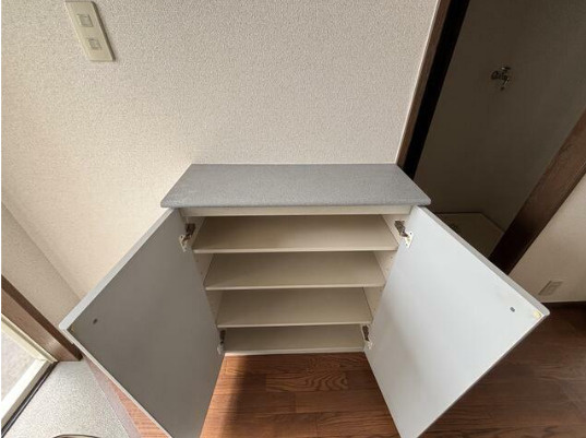 アルカディア　最上階　角部屋　駅近の玄関