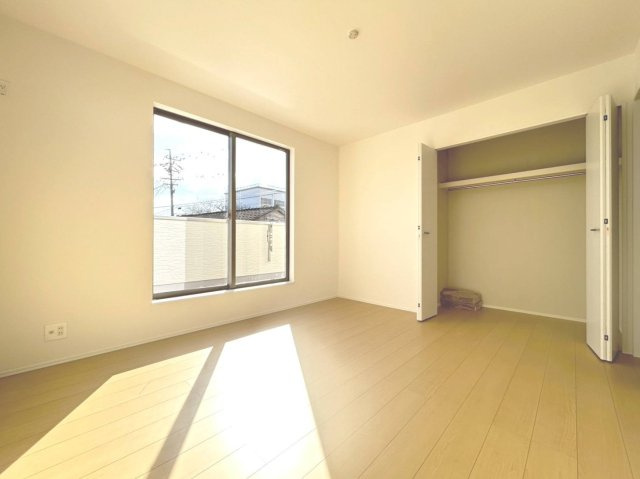 ハートフルタウン　一宮市起2期　全1区画分譲の寝室|すべての居室にはたっぷり収納できる大型クローゼットを設置しています。