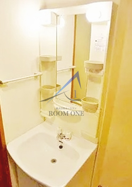 ハイネスコートの洗面所|洗面台です。