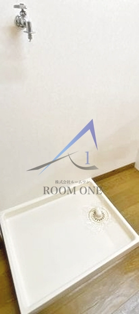 メゾンヒルズの設備|洗濯機置き場です。