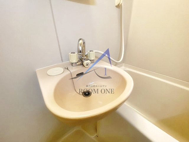 メゾンヒルズの洗面所|洗面台です。