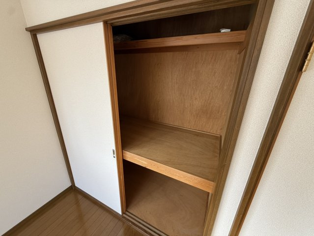 サンヒルズかやねの収納