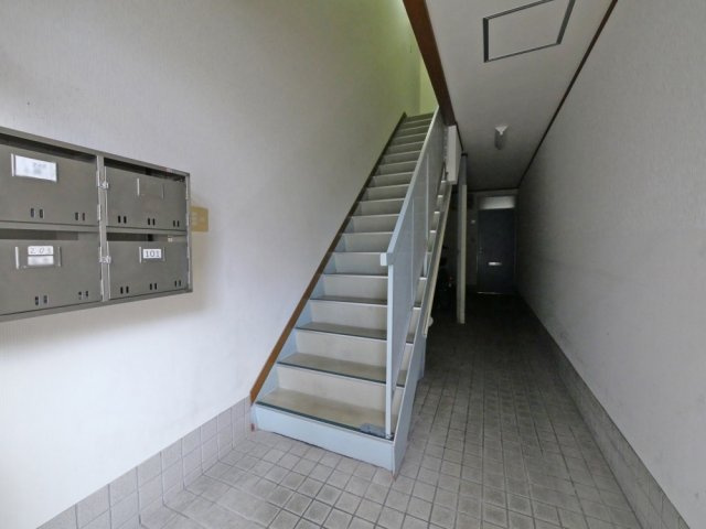 コーポはぎのロビー