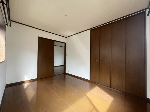 グリーンハウスの洋室