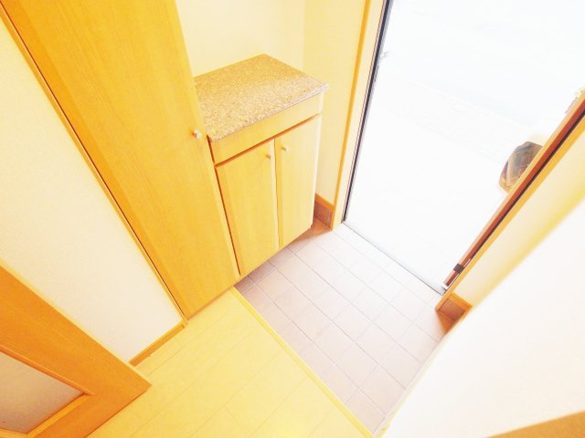 クラールYの玄関