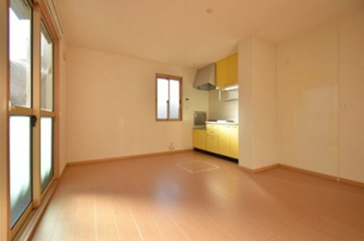 【居間・リビング】 | エーデルハイムW | ゆったり過ごせる居間です