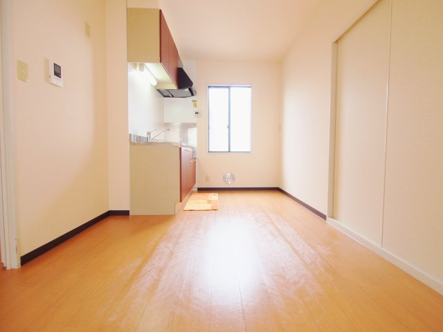 ディアス南幸　C棟の居間・リビング