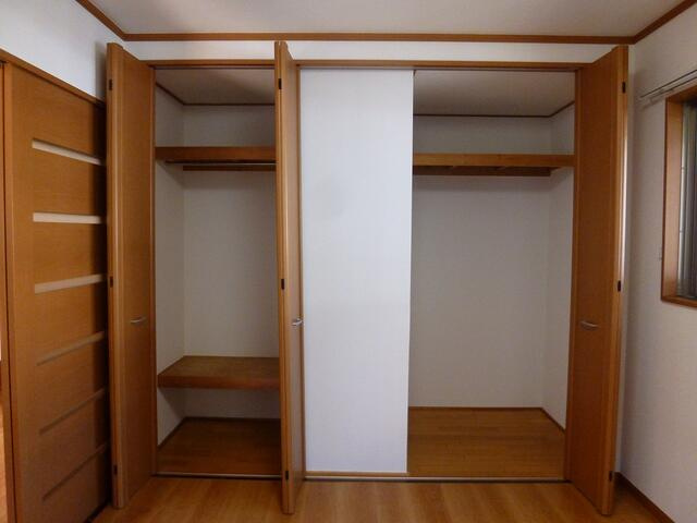 アモロッソの収納|洋室クローゼット