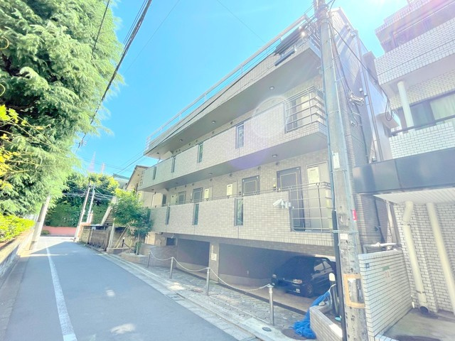 パールモア代々木の外観