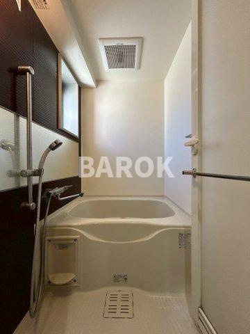 ヴィラージュ天神南弐番館の浴室