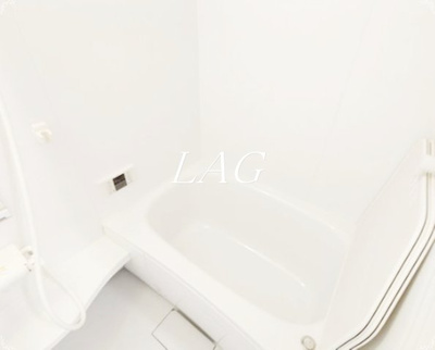 【浴室】 | Ｃｏｃｃｉｎｅｌｌｅ（コクシネレ） | お風呂です。